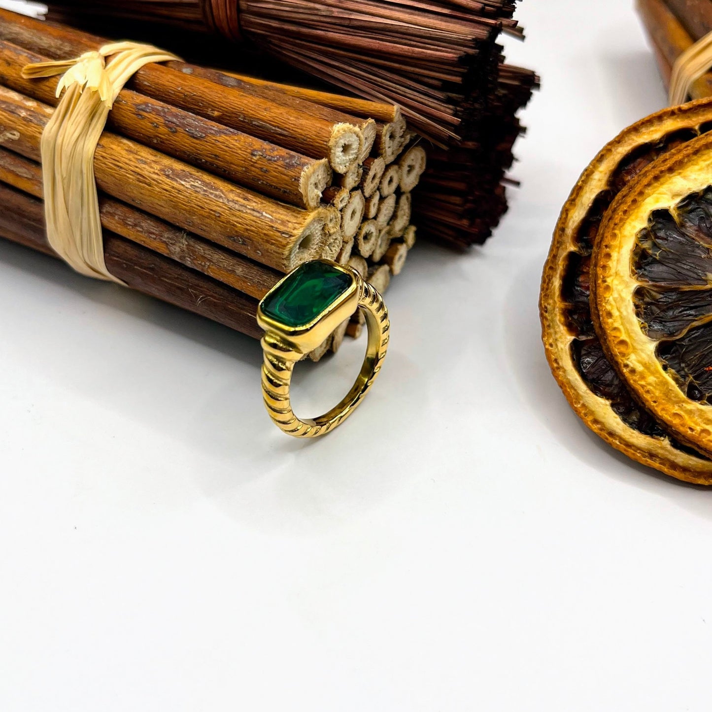 Emerald Majesty - Temple Jewelry