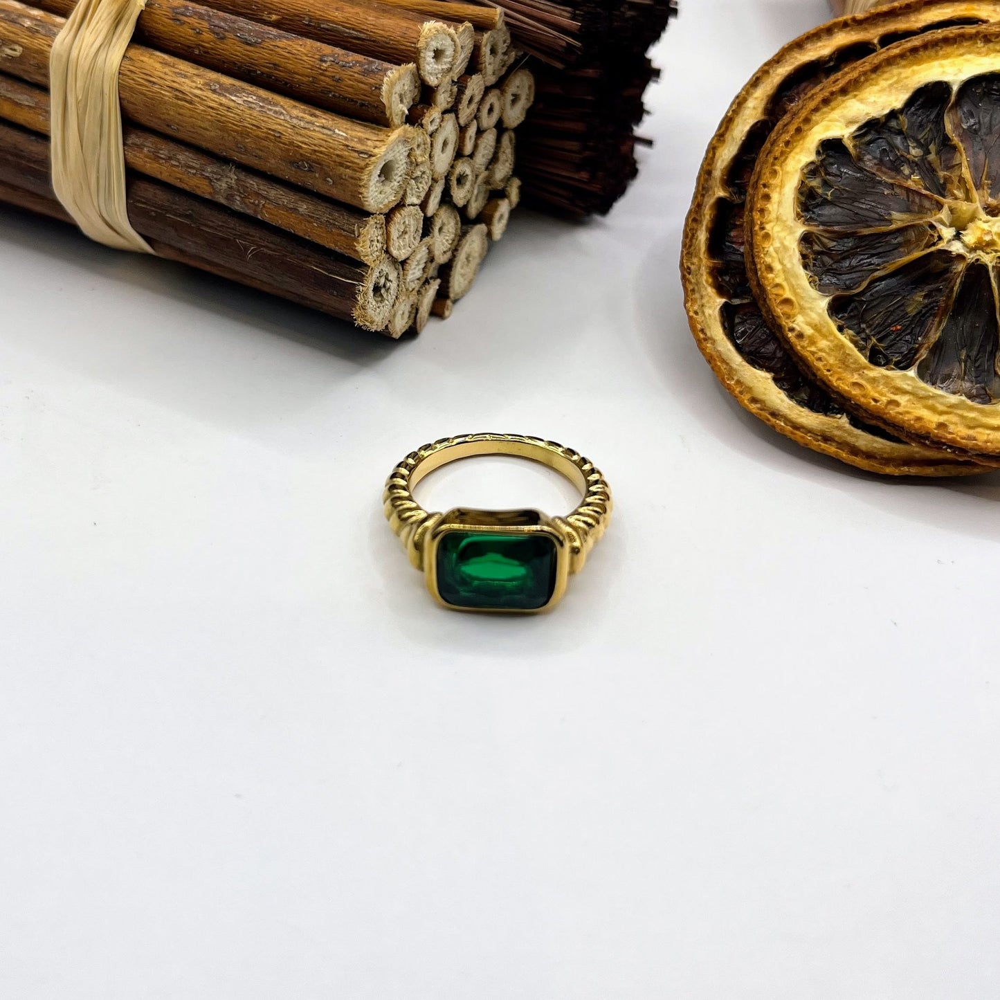 Emerald Majesty - Temple Jewelry