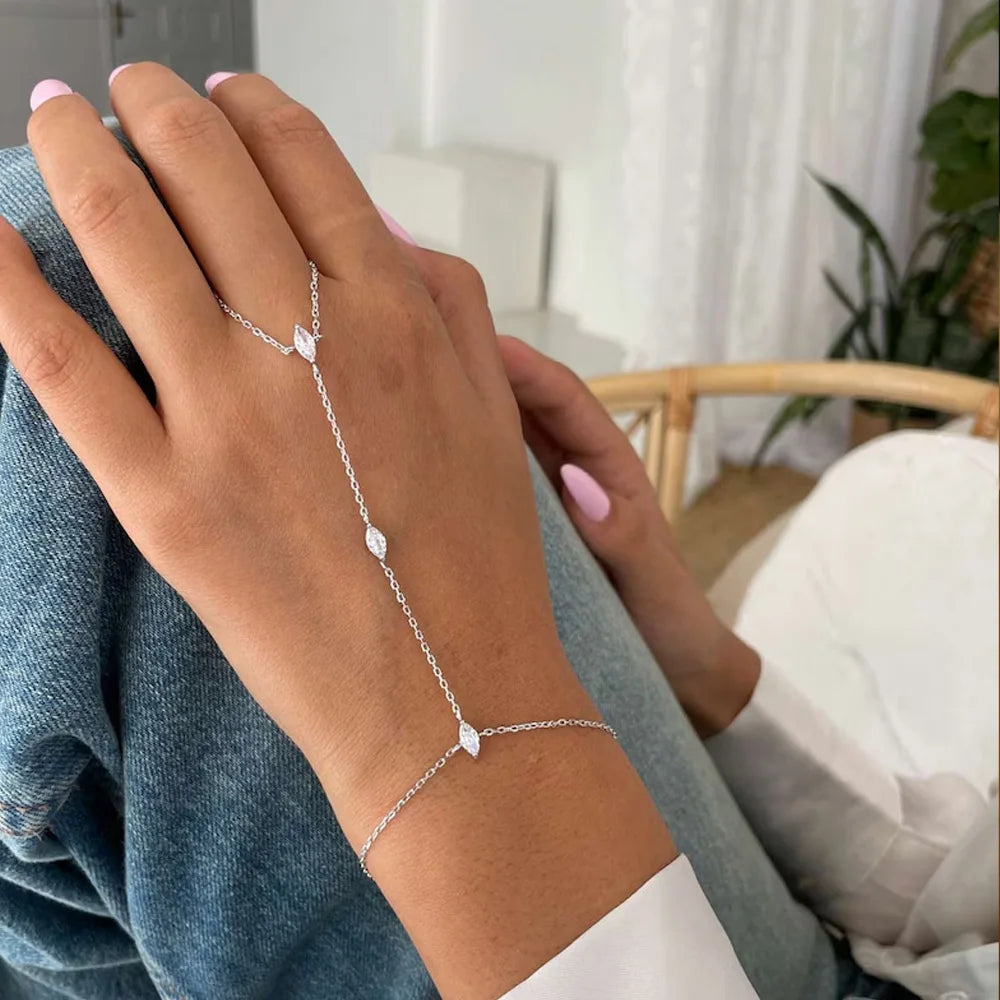 Siam - Hand chain bracelet