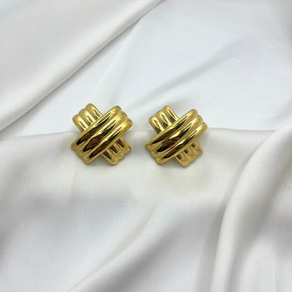 Infinity Knot